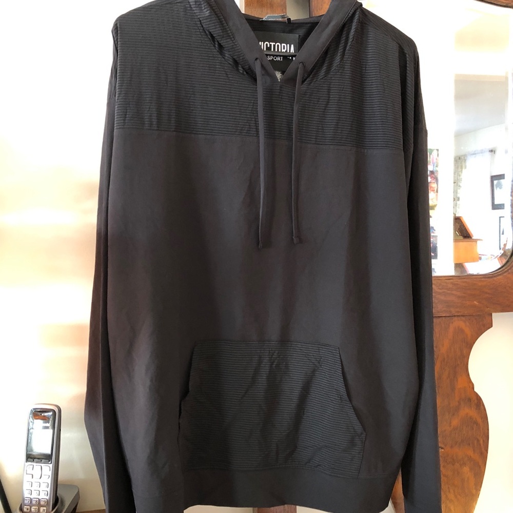 Victoria’s Secret sport light weight pull over